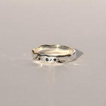 Load image into Gallery viewer, Garden Party Band Ring