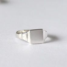 Load image into Gallery viewer, Art Deco Square Signet