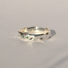 Load image into Gallery viewer, Garden Party Band Ring