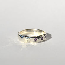 Load image into Gallery viewer, Daisy Chain Amethyst Band Ring