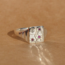 Load image into Gallery viewer, Pansy Stargazer Ring
