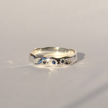 Load image into Gallery viewer, Garden Party Band Ring
