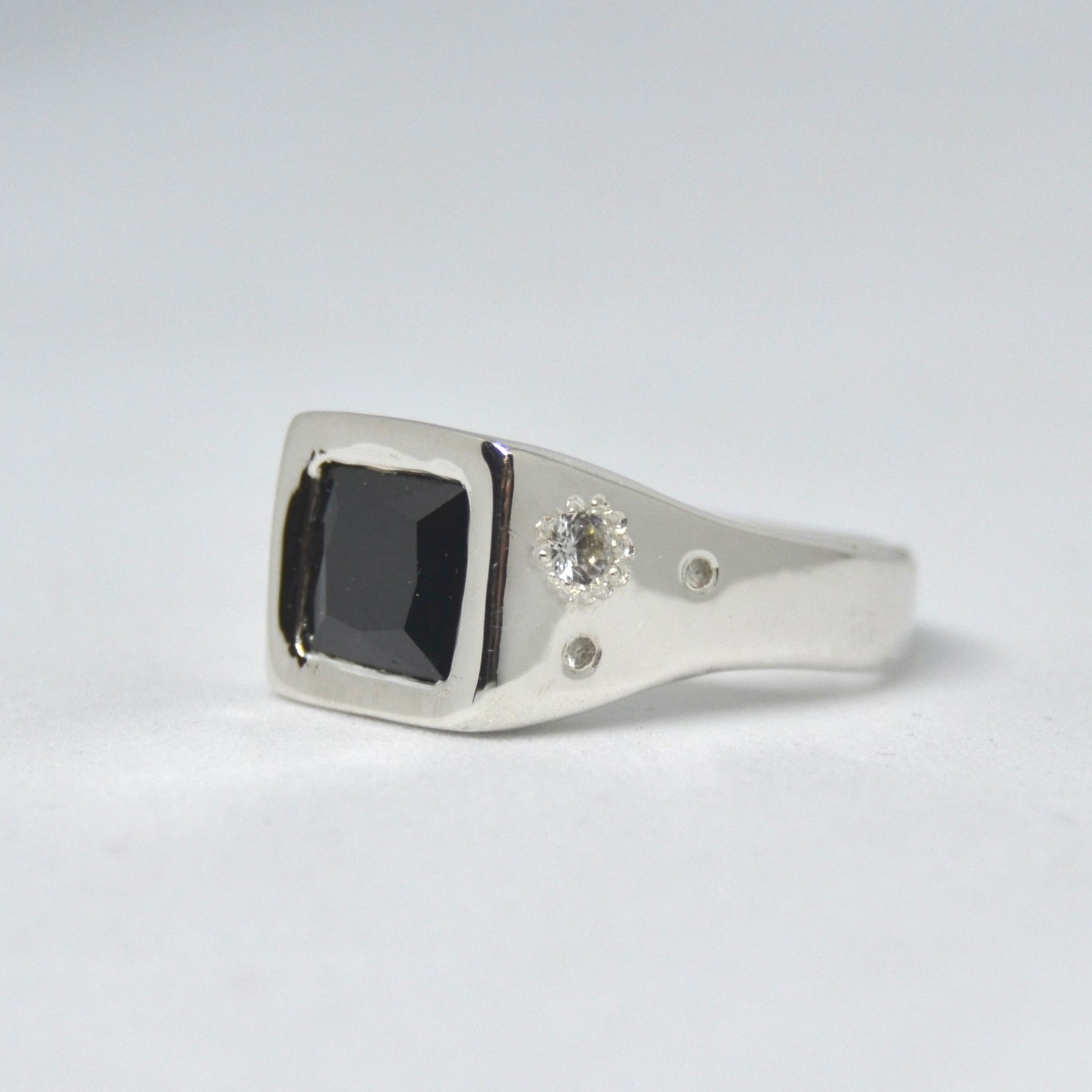 Darkness Signet Ring