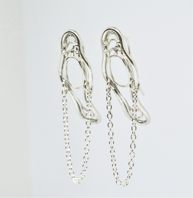 The Rise from Chaos, Hook Earring