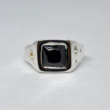 Load image into Gallery viewer, Darkness Signet Ring
