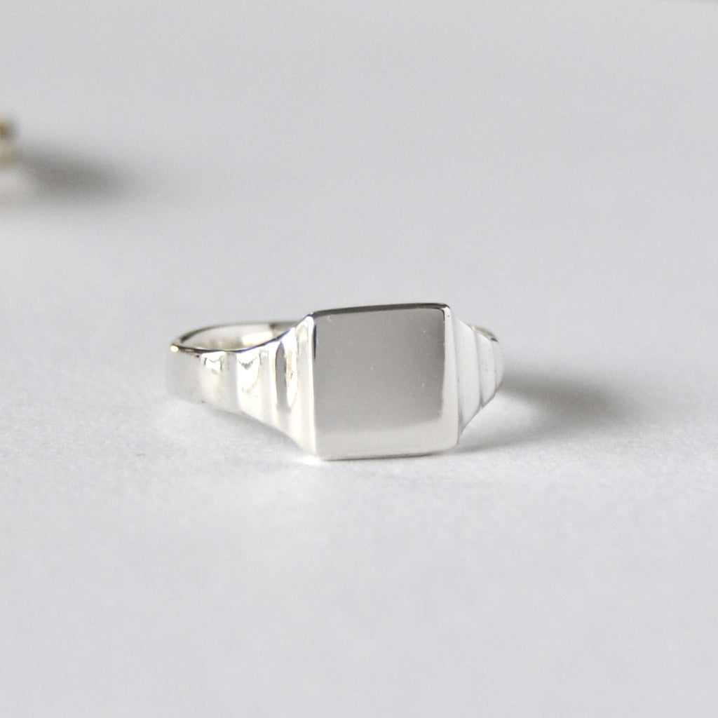 Art Deco Square Signet