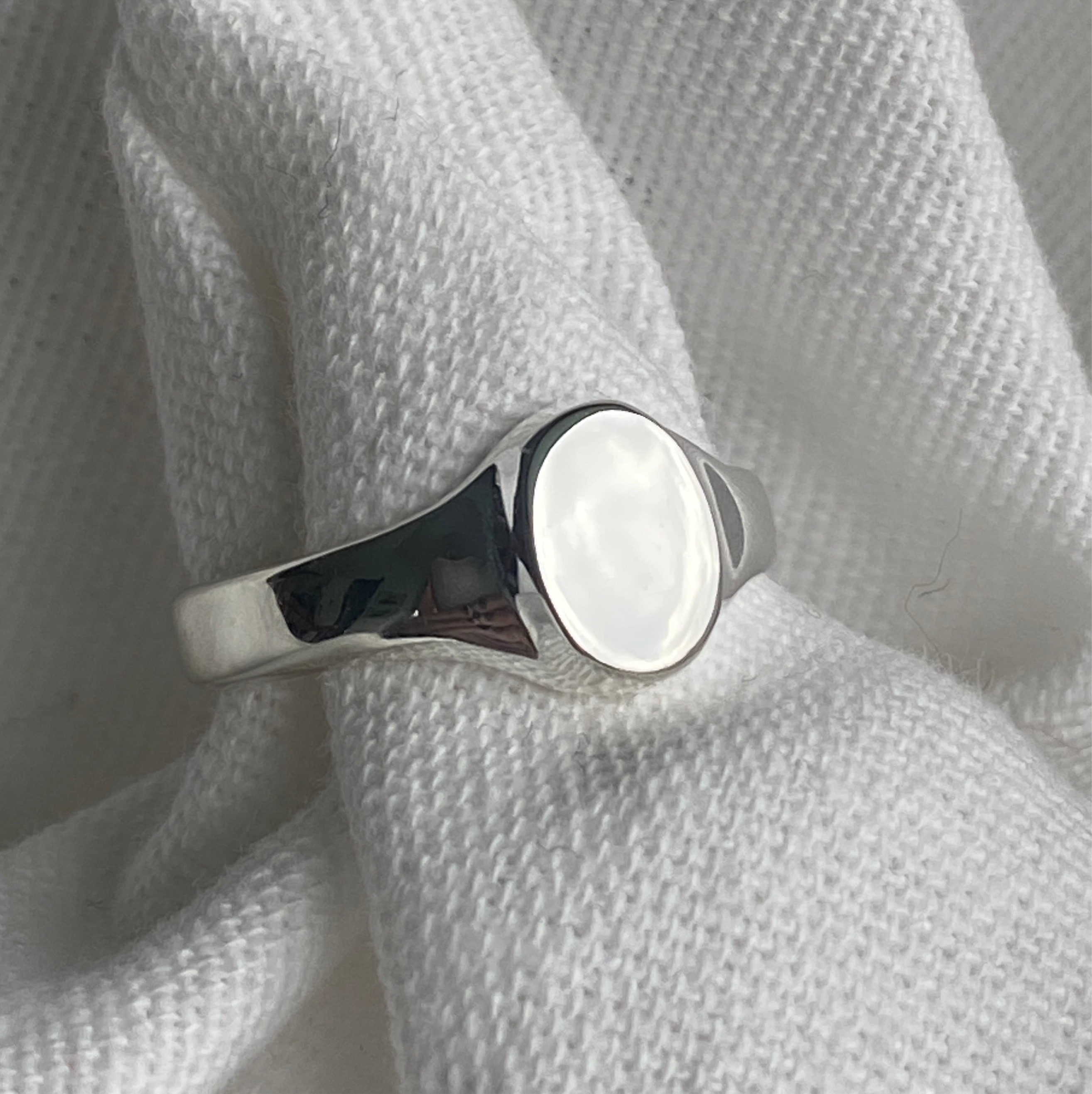 Oval Signet Ring • Silver