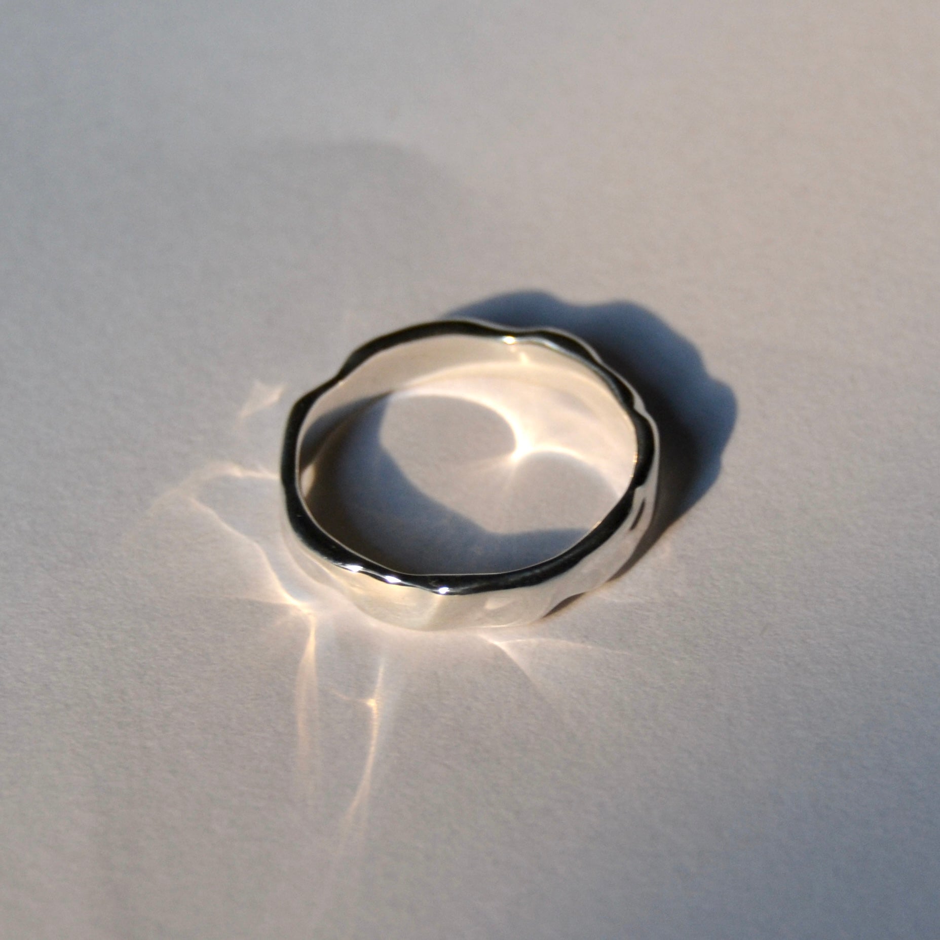 Glimmer Band Ring Silver