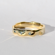 Load image into Gallery viewer, Glimmer Band Ring Gold with Stones
