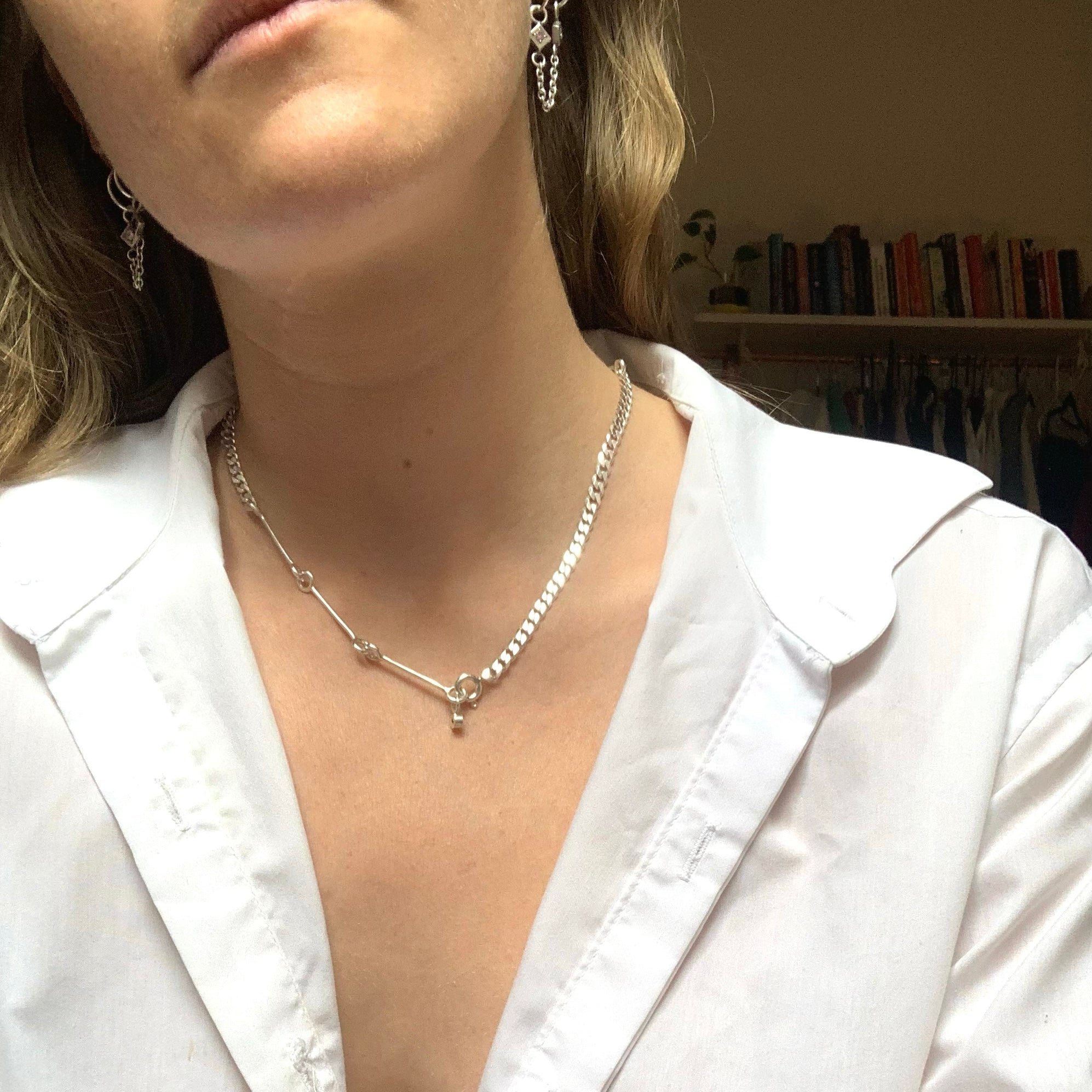 Cluster Chain, Short